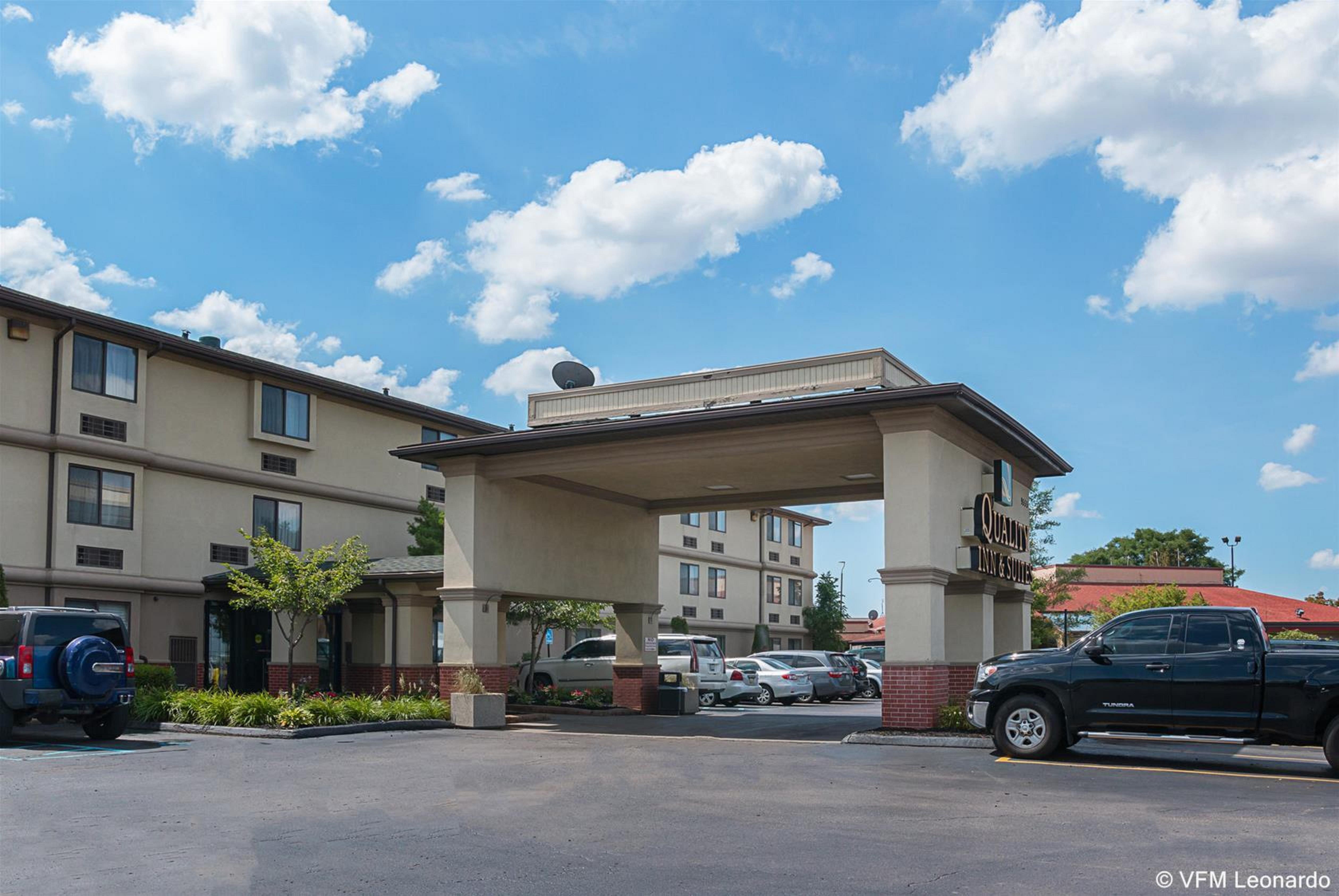 Quality Inn & Suites Detroit Metro Airport Romulus Exteriör bild