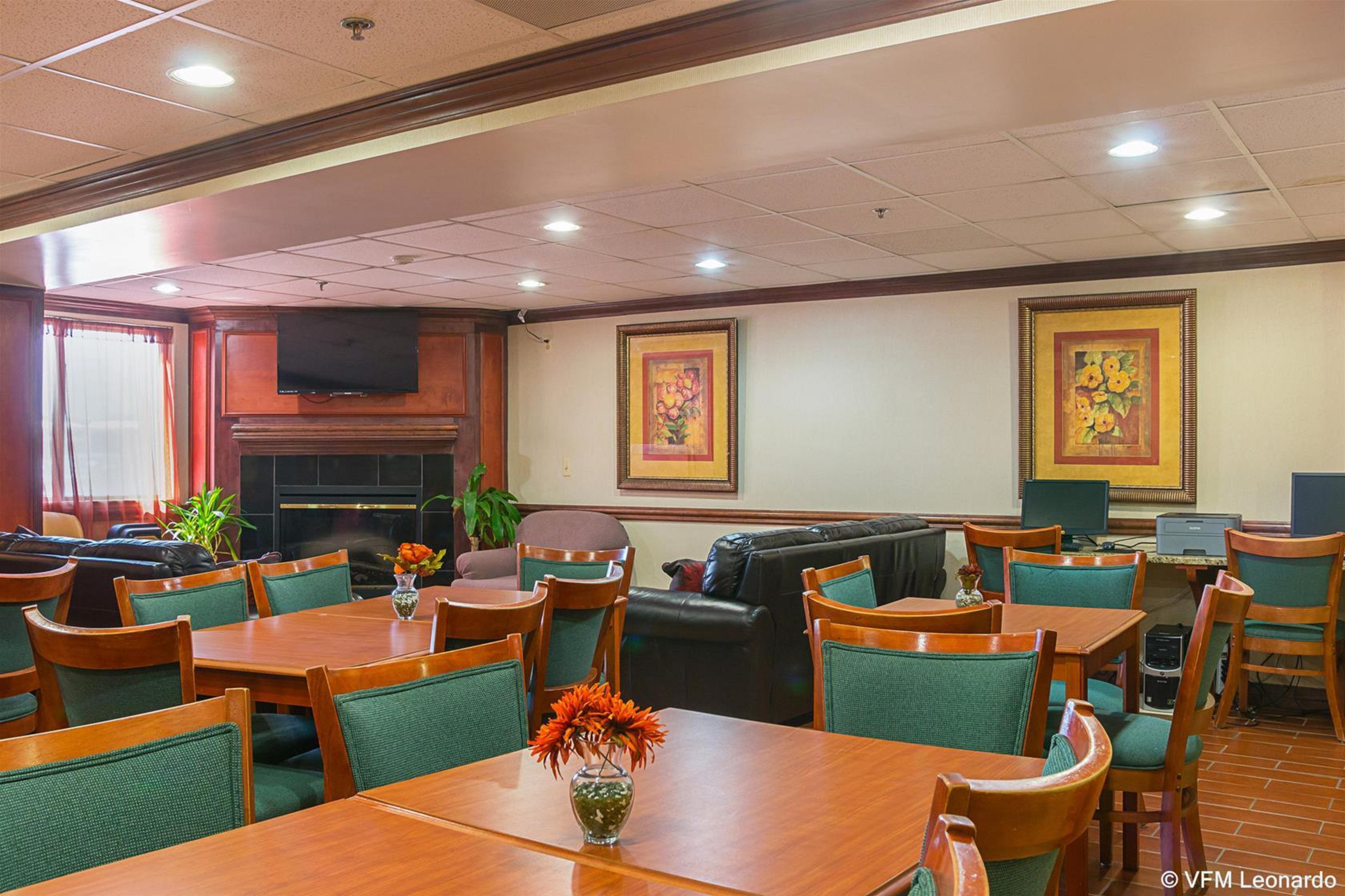 Quality Inn & Suites Detroit Metro Airport Romulus Exteriör bild