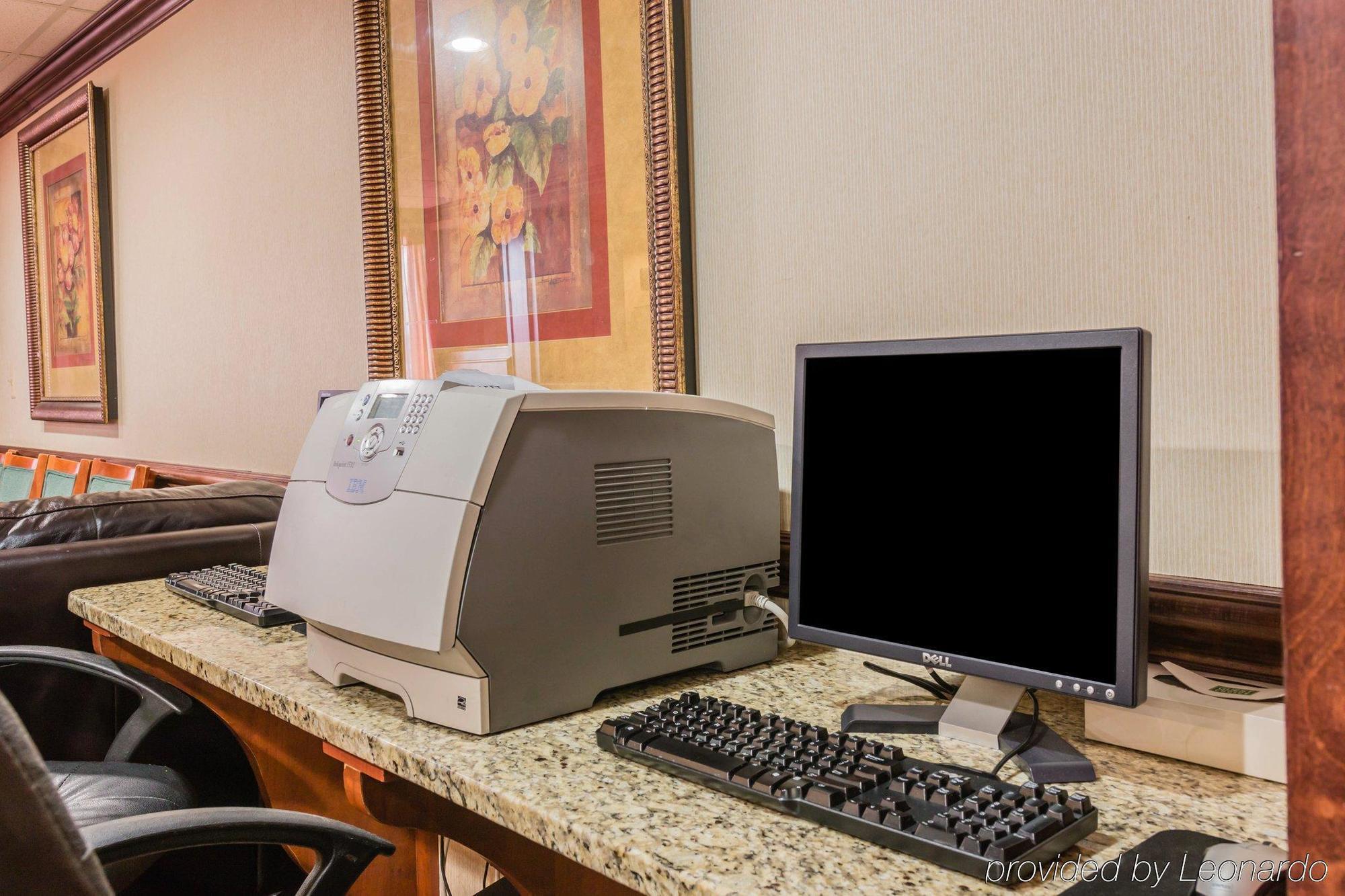 Quality Inn & Suites Detroit Metro Airport Romulus Exteriör bild